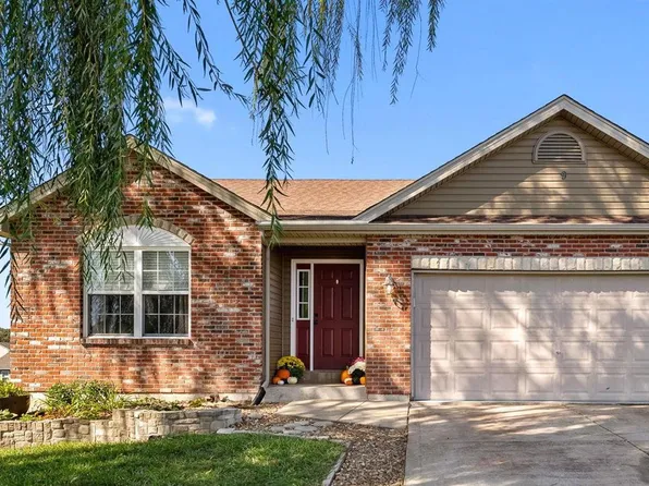 9 Colton Jesse Dr, Winfield, MO 63389