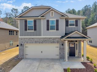 304 Magnolia Villas Dr, Cornelia, GA 30531