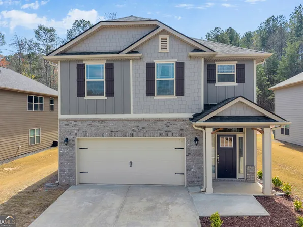 304 Magnolia Villas Dr, Cornelia, GA 30531