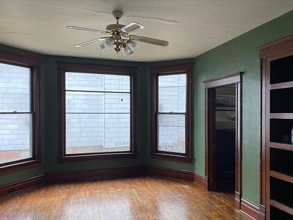 5th image of 607 11th Ave #1