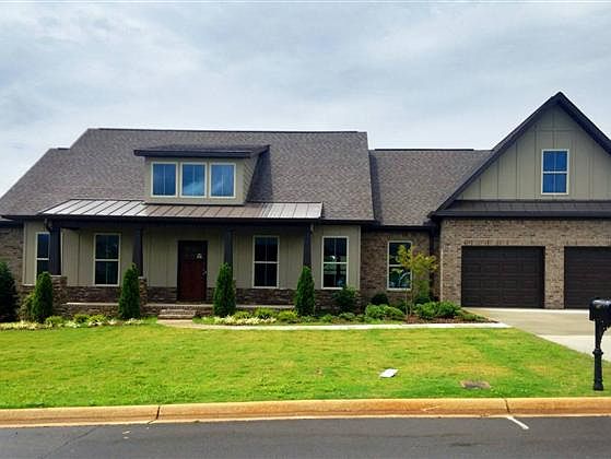 1st image of 487 Remington Cir