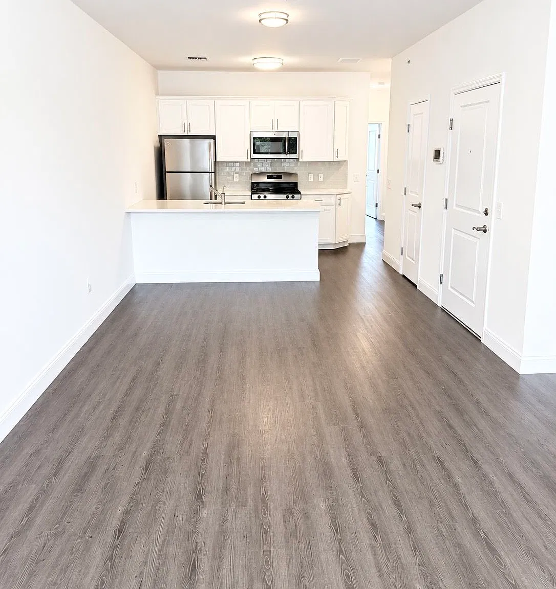 1046 New York Ave — Photo 2