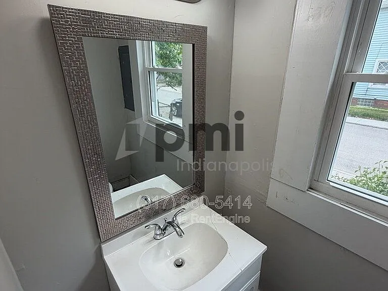 3502 N Kenwood Ave — Photo 7