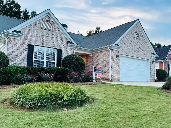 48 Steeplechase Dr, Newnan, GA 30263