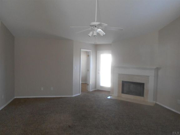 2nd image of 709 Hanley Downs Dr