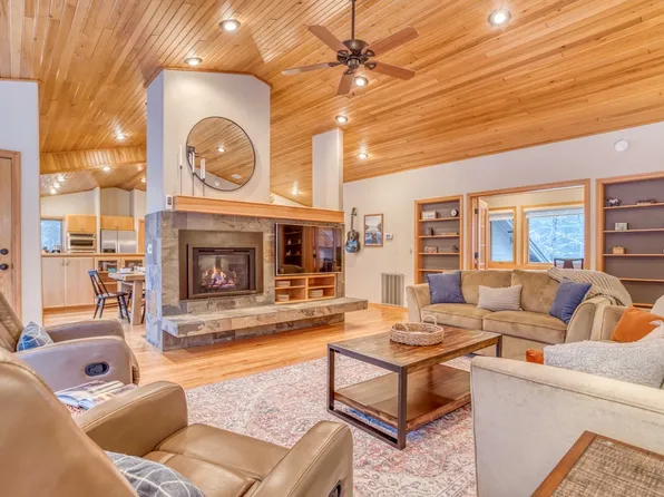 (undisclosed Address), Sunriver, OR 97707
