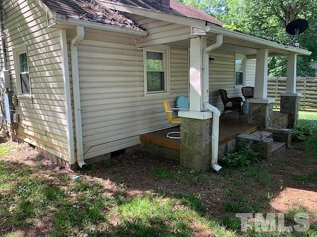 2nd image of 174 Woodsdale Rd
