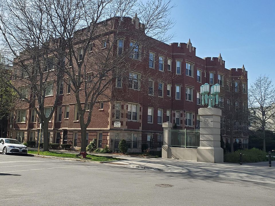 1st image of 6304 N Kenmore Ave #2
