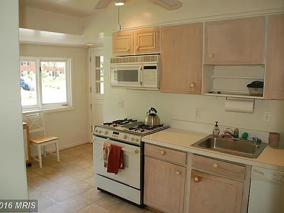 4th image of 4842 Randolph Dr
