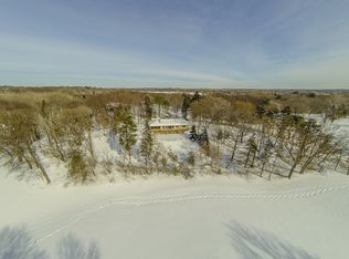 7 Thompson Ln, North Oaks, MN 55127