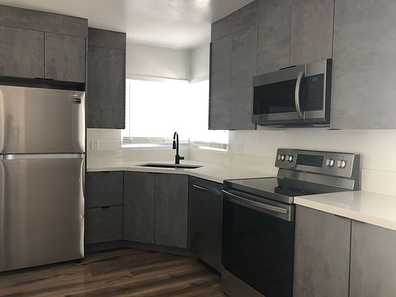 3rd image of 4119 Kansas St #4121