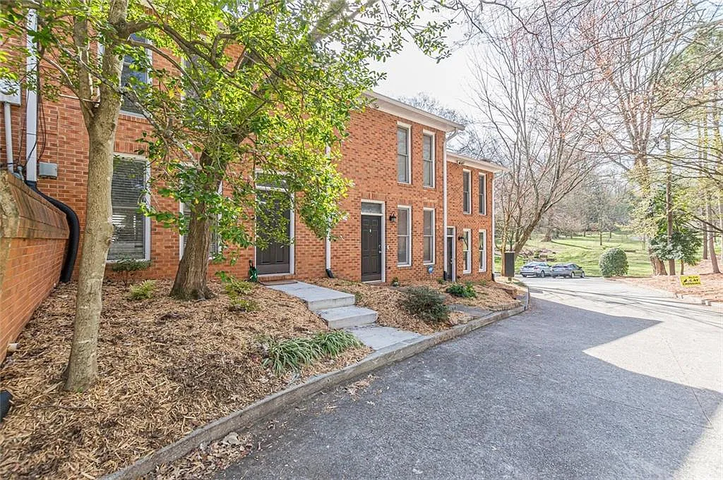 2 bed, 2.5 bath, 1024 sqft, $3,245 — Photo 1