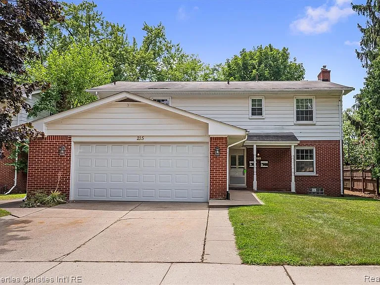 215 Woodsboro Dr — Photo 26