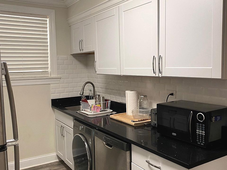 1st image of 327 Kedzie St #325