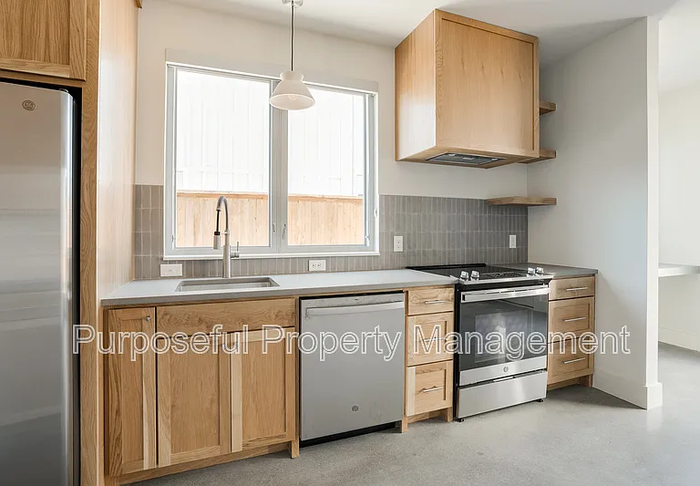 934 Hangar Dr #1 — Photo 15