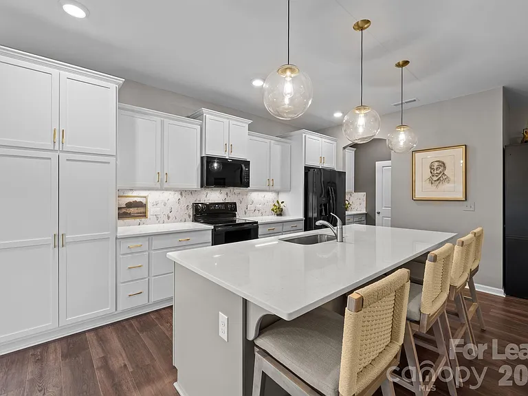 157 Montgomery Pl — Photo 6