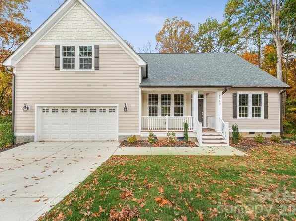 6513 Rockwell Blvd, Charlotte, NC 28269