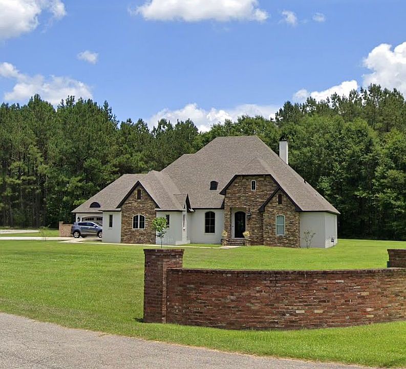 1st image of 4 Sandalwood Dr