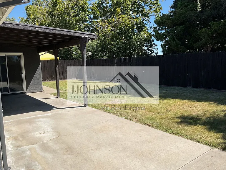 15136 Cambridge Dr — Photo 17