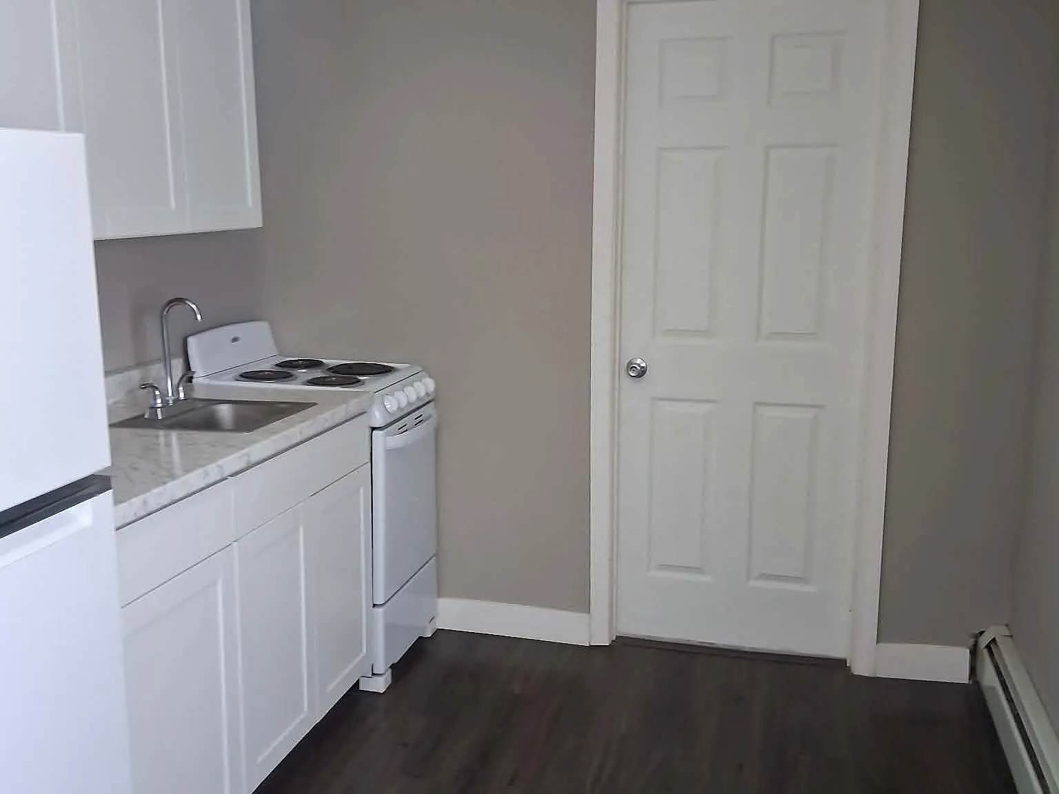295 Main St — Photo 1