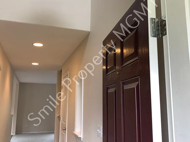 13840 SE 131st Ave — Photo 2