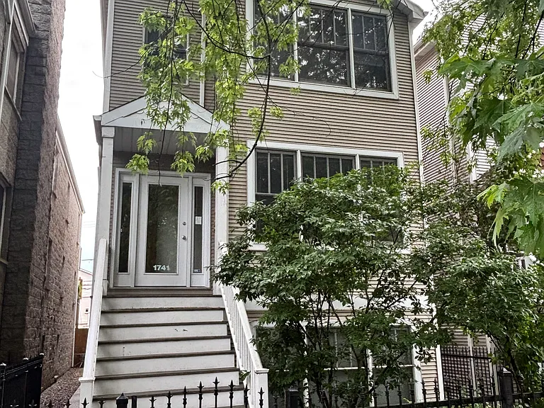1741 W Nelson St #G — Photo 20