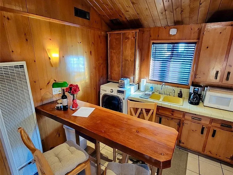 1132 W Aeroplane Blvd — Photo 10
