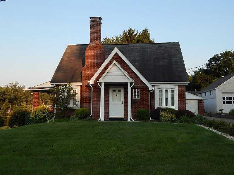 1st image of 609 Iroquois St
