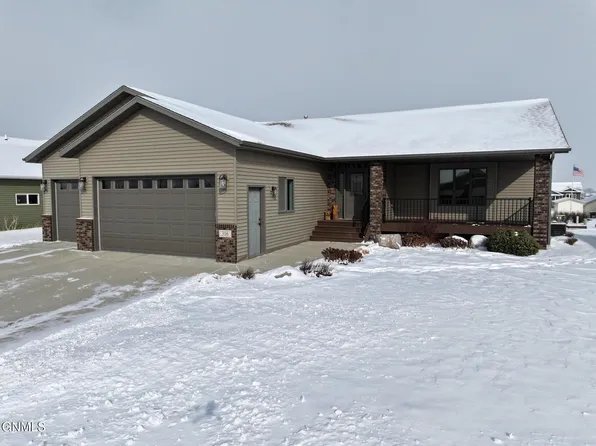 316 Keidel Trl SW, Mandan, ND 58554