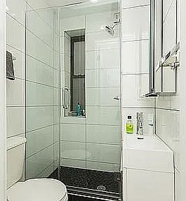 3rd image of 138 Ludlow St #4A