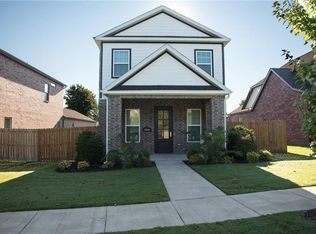 4268 N Harbor Isle, Fayetteville, AR 72703