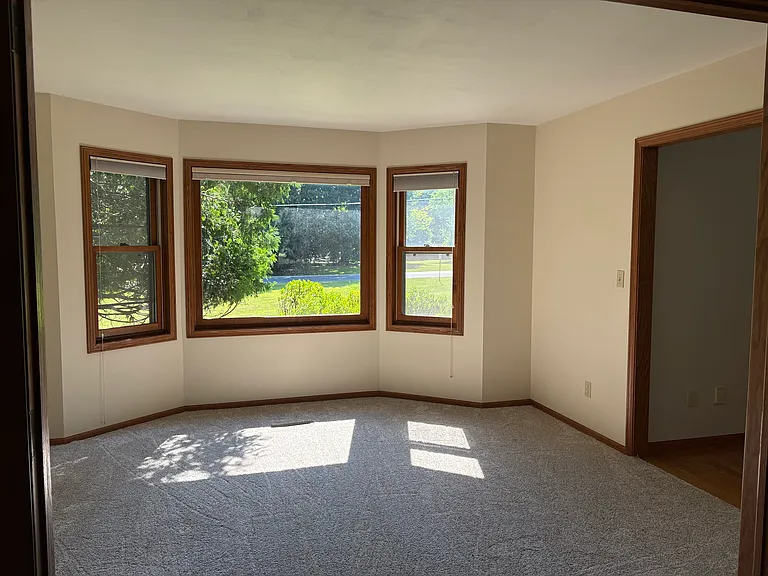 W307N5581 Anderson Rd — Photo 7