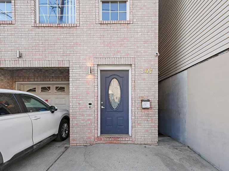 347 Palisade Ave #1 — Photo 2