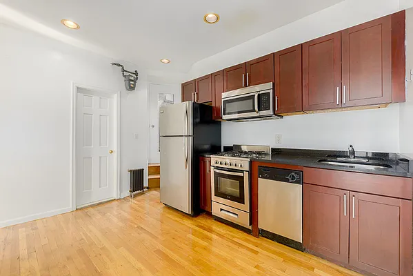 Rented by Keller Williams NYC | media 15