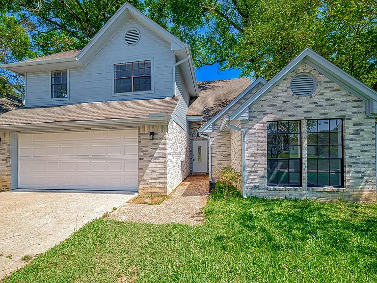 4906 Pleasure Lake Ln — Photo 2