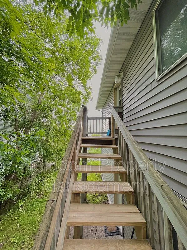 Studio, 1.0 bath, 375 sqft, $900 — Photo 1