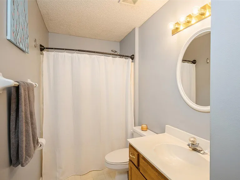 9430 Cantle Dr — Photo 10