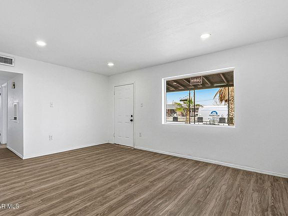 4th image of 669 Encino Dr