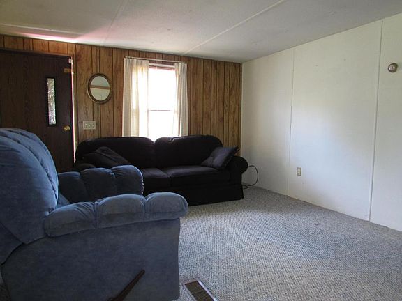 4th image of 1211 Hayward Dr
