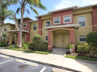 9073 Gervais Cir APT 1005, Naples, FL 34120