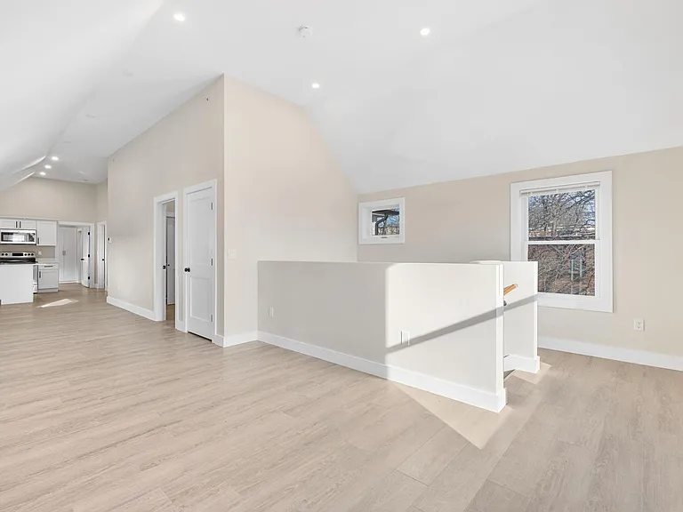 135 Harrishof St #3 — Photo 6