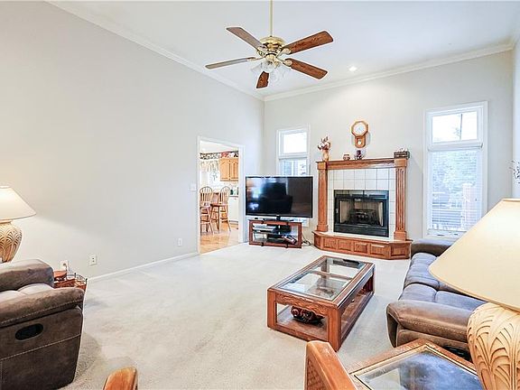 5th image of 5212 Stoneridge Dr