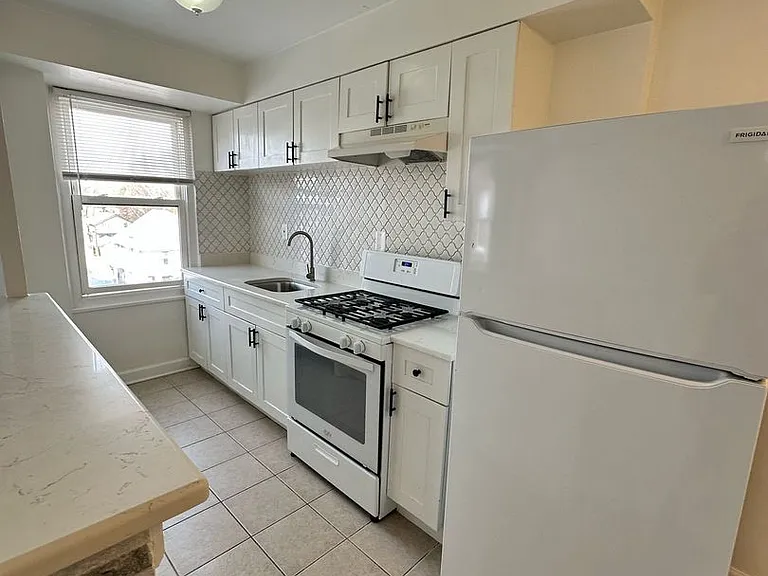 Main Street Apartments Rockford — Photo 40