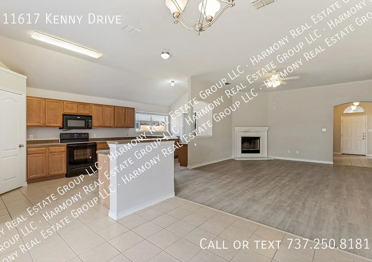 Beautiful 4-Bedroom One Story Home in The Villages of Woodland Springs Keller ISD — Photo 3