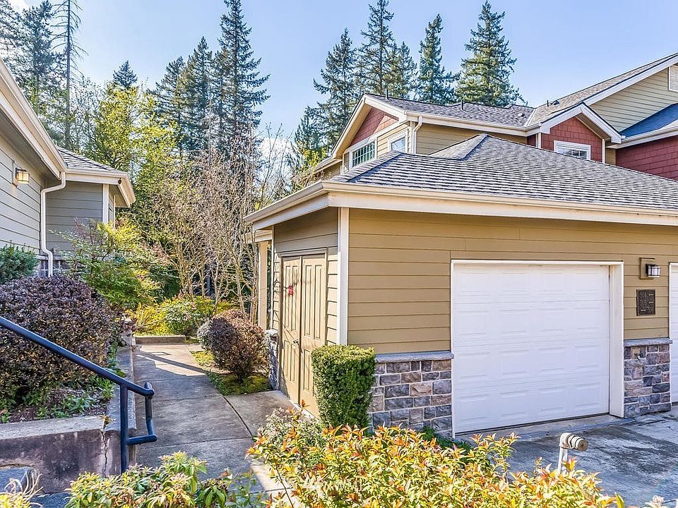 1- Car garage with built in roof racks