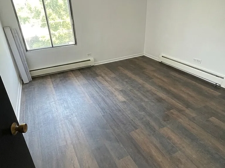 10505 Parkside Ave #2F — Photo 3