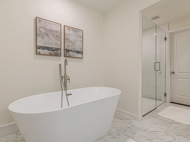 1215 Anchor Ter SW — Photo 3
