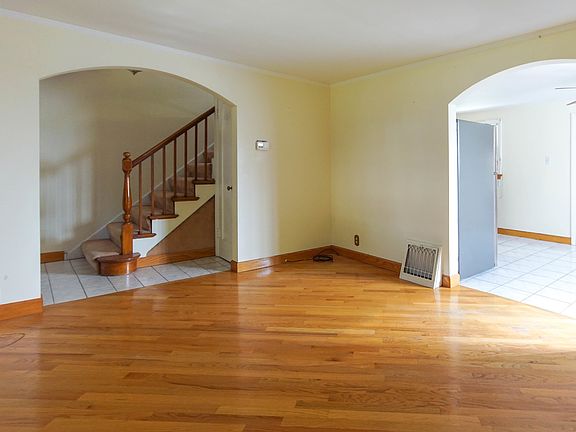 5th image of 3431 S 58th Ave