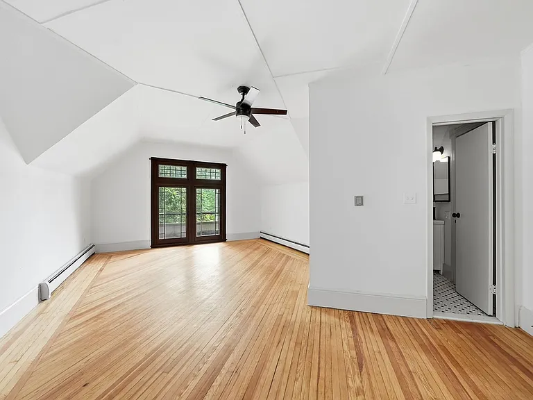 245 Clinton St — Photo 12