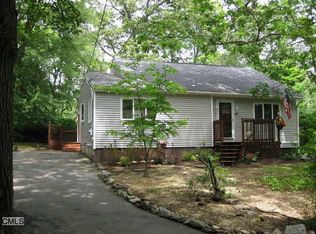 3 Ojibwa Trl, Shelton, CT 06484